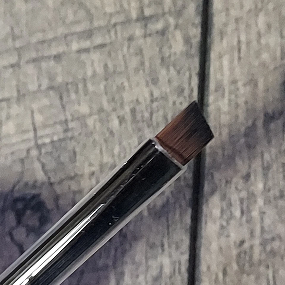 Cepillo definidor de cejas Laura Mercier Foto 4 de 4