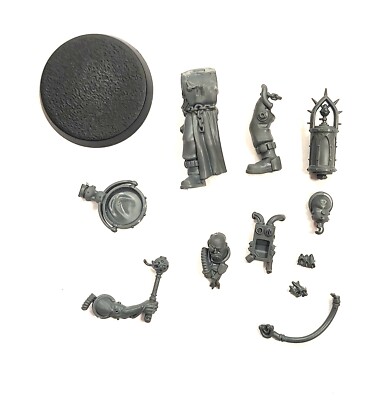 Warhammer 40000 Black Templars CHAPLAIN GRIMALDUS AND RETINUE Single models