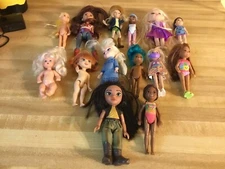 Mixed Lot Of 14 Dolls Mixed Brands Mixed Sizes Some Are Dressed Some Mattel