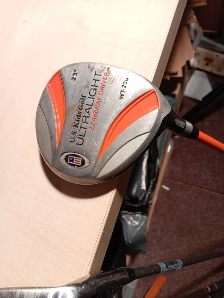 US Kids Golf USKG 51" , 3 Fairway Driver , 6,8,PW Irons & Putter Plus bag - Image 4 of 4