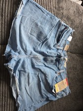 Levi's High Rise Women's Denim Shorts Size 18 W34 Hypersoft- Medium Wash