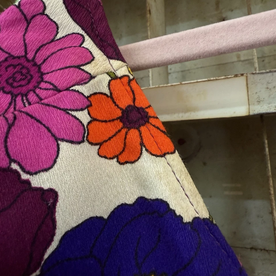 Top halter retro psicodélico floral vintage años 70 Foto 4 de 4