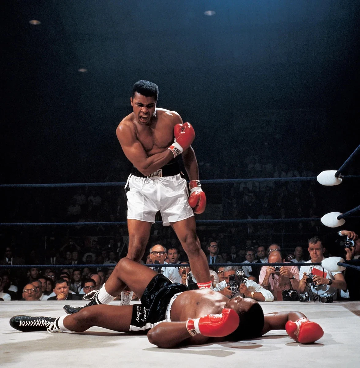 Muhammad Ali・オブジェ…世界限定1779体，海外製ラィセンス作品です Flora 4スカルプチャー | Sculpture | Flora 4 | Helena Christensen ボクシング