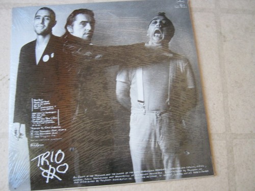 TRIO 1983 "TRIO & ERROR" NEW/STILL-SEALED ORGNL VINTAGE US LP w/HYPE STICKER - Imagen 2 de 2