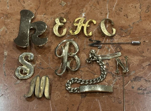 MAMSELLE LETTER INITIALS E H C M B S K N PINS & SPEIDEL ID BRACELET GOLD LOT EUC