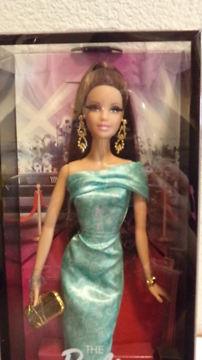 2013 The Barbie Look Red Carpet Brunette Collector Black Label