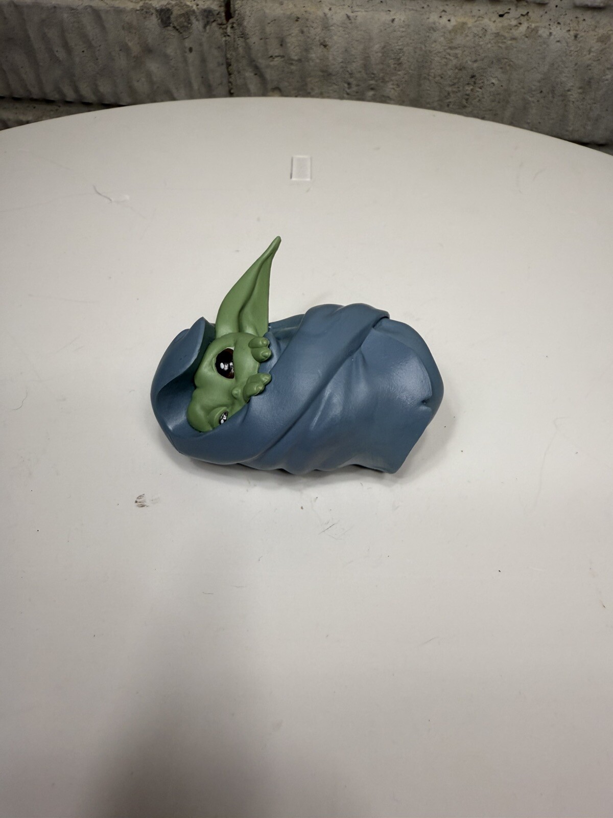 Star Wars Bounty Collection Series 1 The Child Blanket #5 Figurine 2.5” Grogu