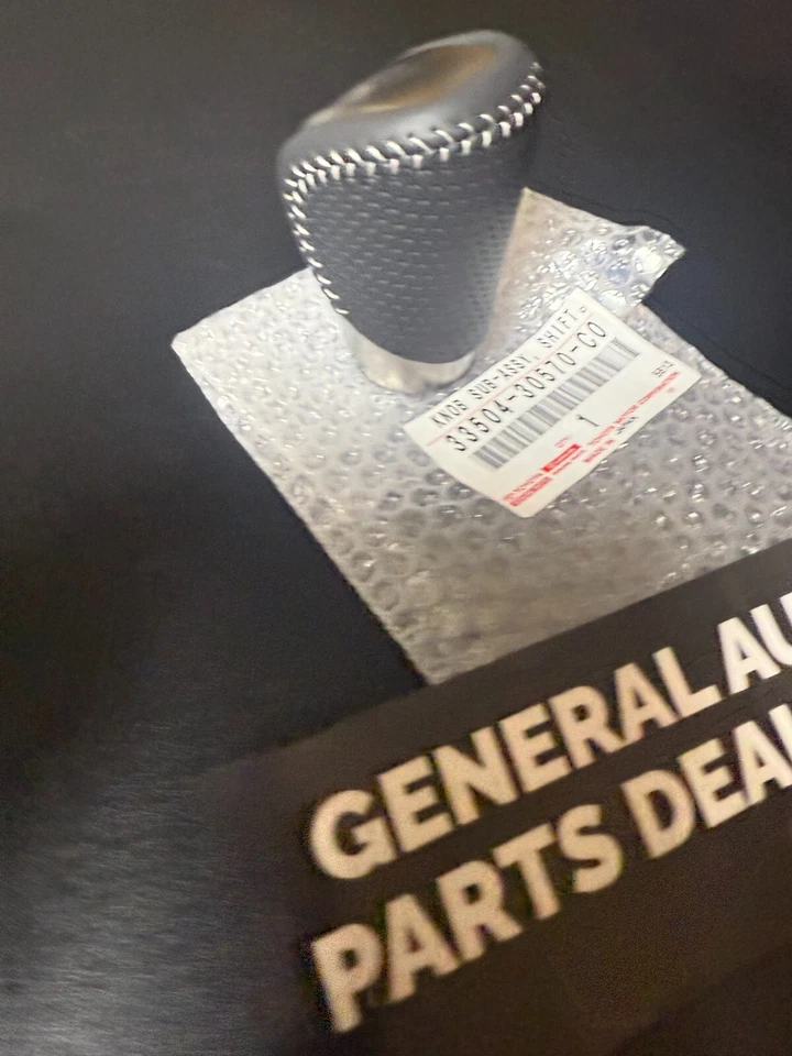 Genuine TOYOTA OEM LEXUS GS350 GS450 GSF Sport Leather Shift Knob 33504-30570-C0 Foto 4 de 4