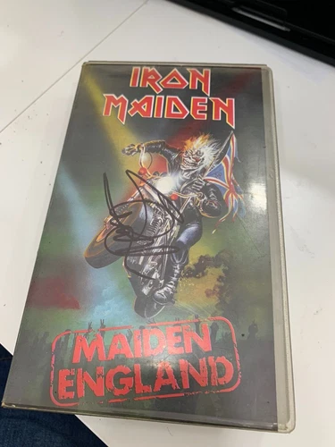 Iron Maiden VHS Maiden England Signé Steve Harris