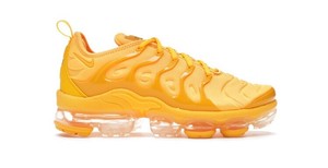 vapormax plus yolk yellow