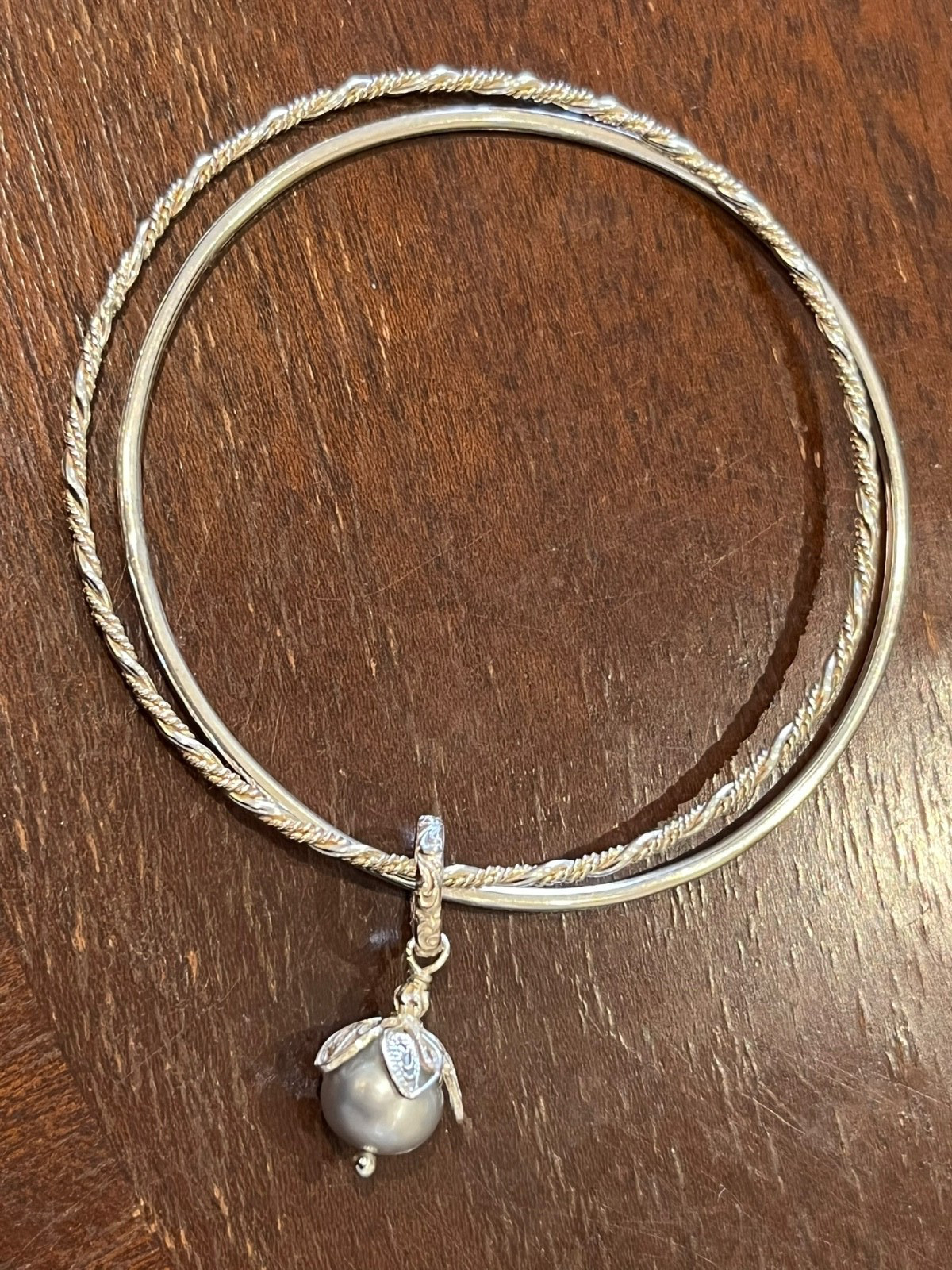 Hallmarked solid silver bangle with freshwater pe… - image 2