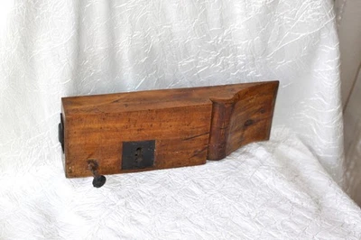 grosse serrure ancienne XIX ème bois - vernie - décoration - 30 x 10 cm - 900 gr - Photo 1/4