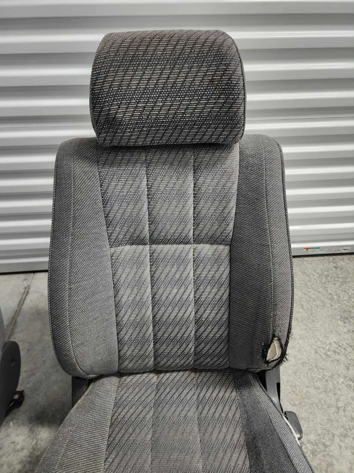 1990-1995 Toyota 2/4WD Pickup 4Runner SR5 OEM Front Bucket Seats/Pair Gray - Image 3 of 4