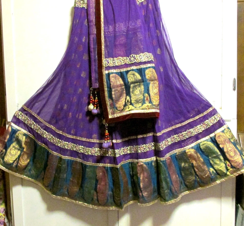 Indian 2 pc - Lehenga 3 Layer Purple Skirt & Matching Dupatta - Waist 36", L=40" - Image 3 of 4