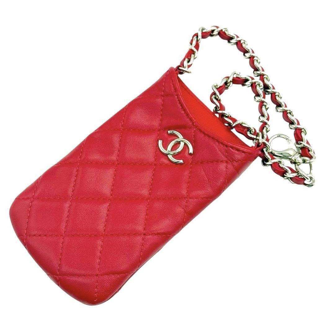CHANEL Pouch: Matelasse Chain W7×H13cm Red w/o accessories;--