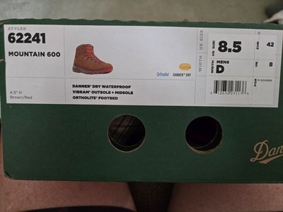 Danner Mountain 600 Mens 8.5 D New in Box Hiking Boots