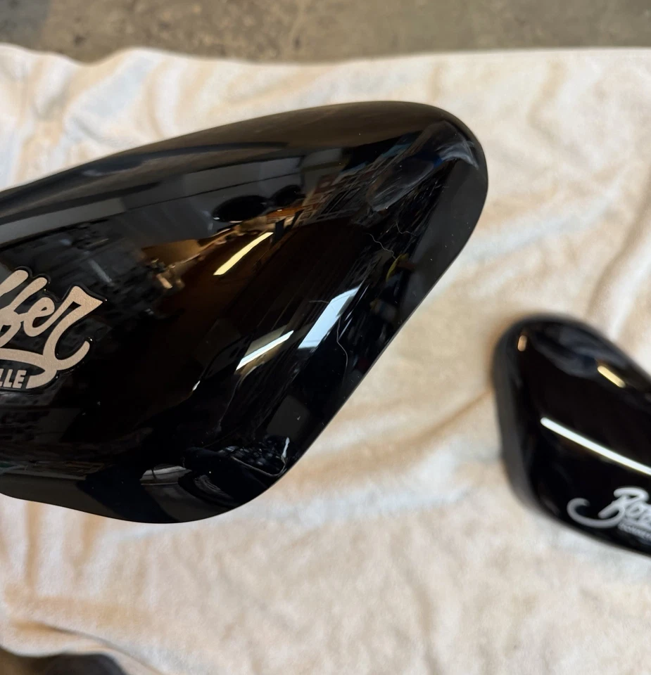 Paneles laterales/cubiertas de caja de aire Triumph Bobber excelente estado Foto 3 de 4