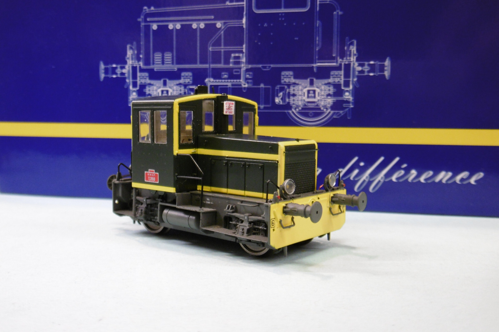 Locotracteur Y 2110 SNCF DCC Sound REE MB-148S haut de gamme époque IV traverses jaunes HO