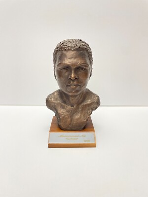 Muhammad Ali Statue by Brad Lorang 2003
