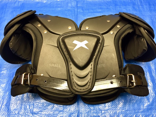 Xenith Flyte Xenith Youth Football Shoulder Pads (Flyte Series