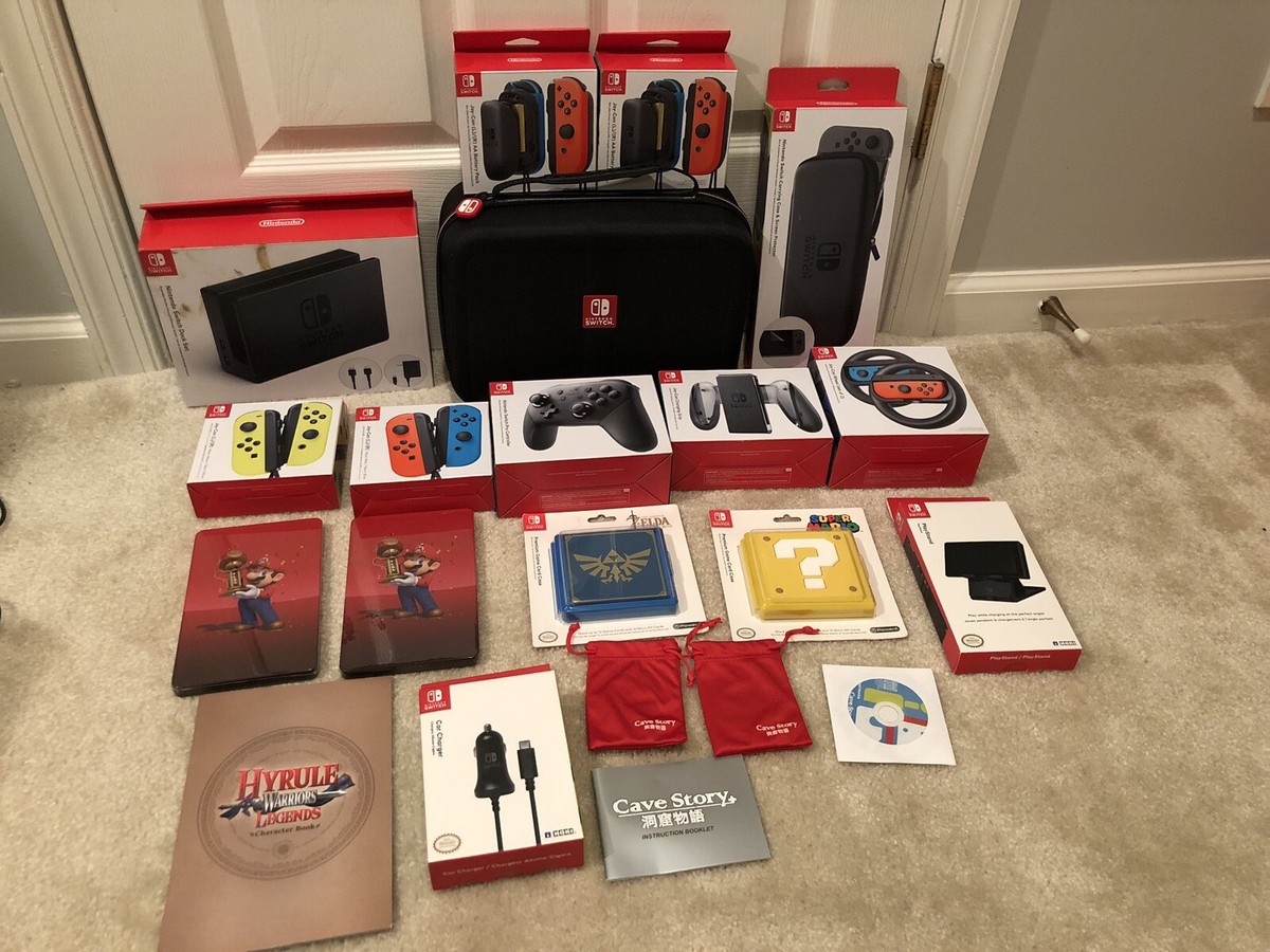 ベヨネッタ　バッグ 𝘊𝘈𝘙𝘓𝘖𝘛𝘛𝘈'𝘚 𝘗𝘙𝘌𝘚𝘛𝘐𝘎𝘐𝘖𝘜𝘚 𝘈𝘊𝘊𝘖𝘓𝘈𝘋𝘌