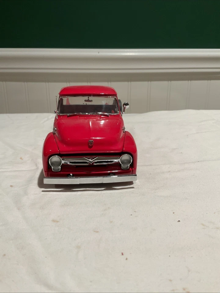 Ford F-100 1956 camioneta de Danbury como nueva en caja original Foto 3 de 4