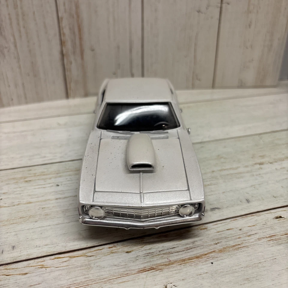 Racing Champions 1969 Chevy Camaro Hot Rod 1/24 White & Purple Issue #56 - Image 2 of 4