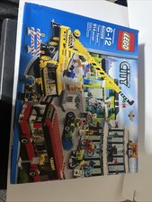 LEGO CITY: Town Square (60026) Box Damage Fac...