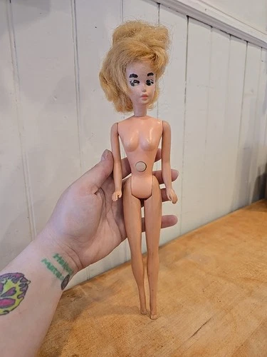 Vintage 1960's Tressy Barbie Doll Blonde Growing Hair 12" Doll No Key