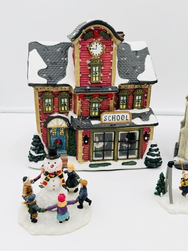 Enchanted Forest 5 Pc Porcelain Lighted Set School and Church w/ Figurines Works - Picture 5 of 24