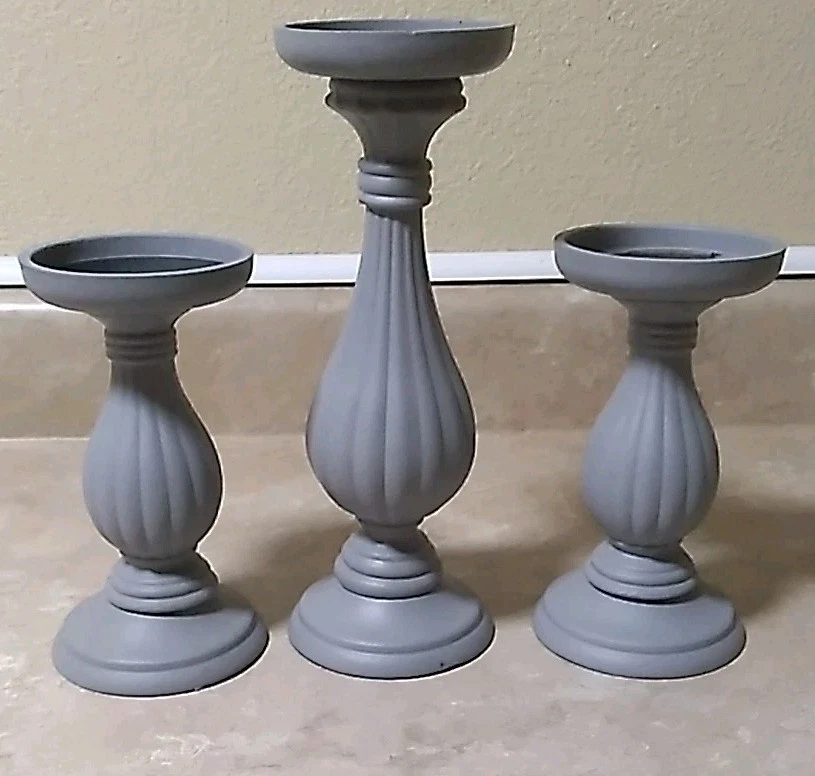 Juego de tres candelabros decorativos con velas Foto 2 de 4