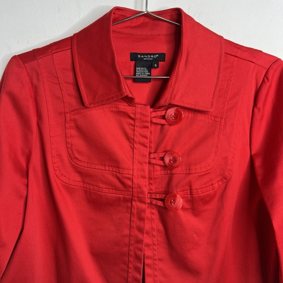 Chaqueta Sandro Sportswear Crop Swing Cuadrada Talla Pequeña Elastizada Manga 3/4 Foto 4 de 4