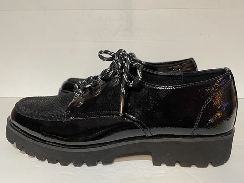 Donald Pliner Woman Shoes. 9 - Picture 6 of 21