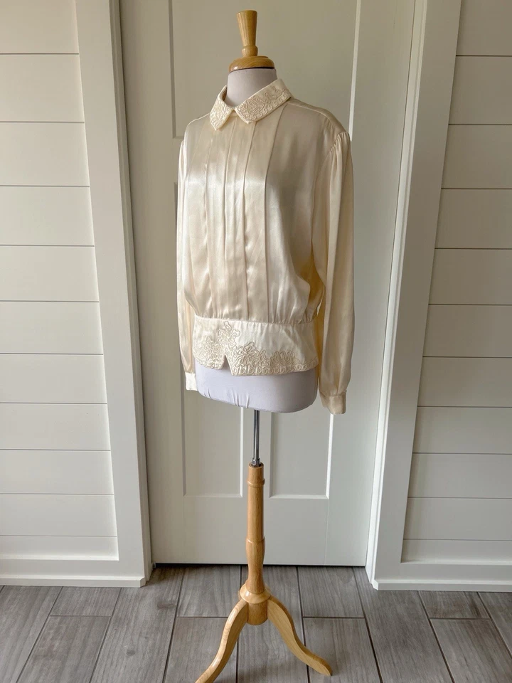 Blusa vintage satinado líquido años 80 hace 40 peplum en marfil  Foto 2 de 4