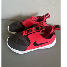 Nike Flex Runner Red Black Slip On Sneakers Unisex Kids 9C AT4662-607