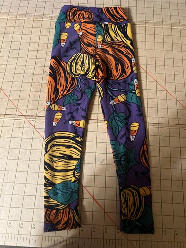 Lularoe Girls S/M Leggings Candy canes Pumpkin - Picture 4 of 4