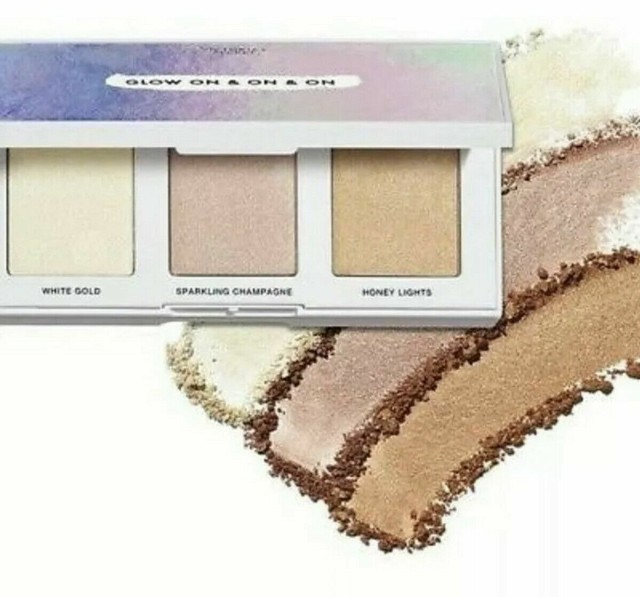 Victoria S Secret Beauty Glow On Cheek Highlighter Trio Face Powder Palette For Sale Online Ebay