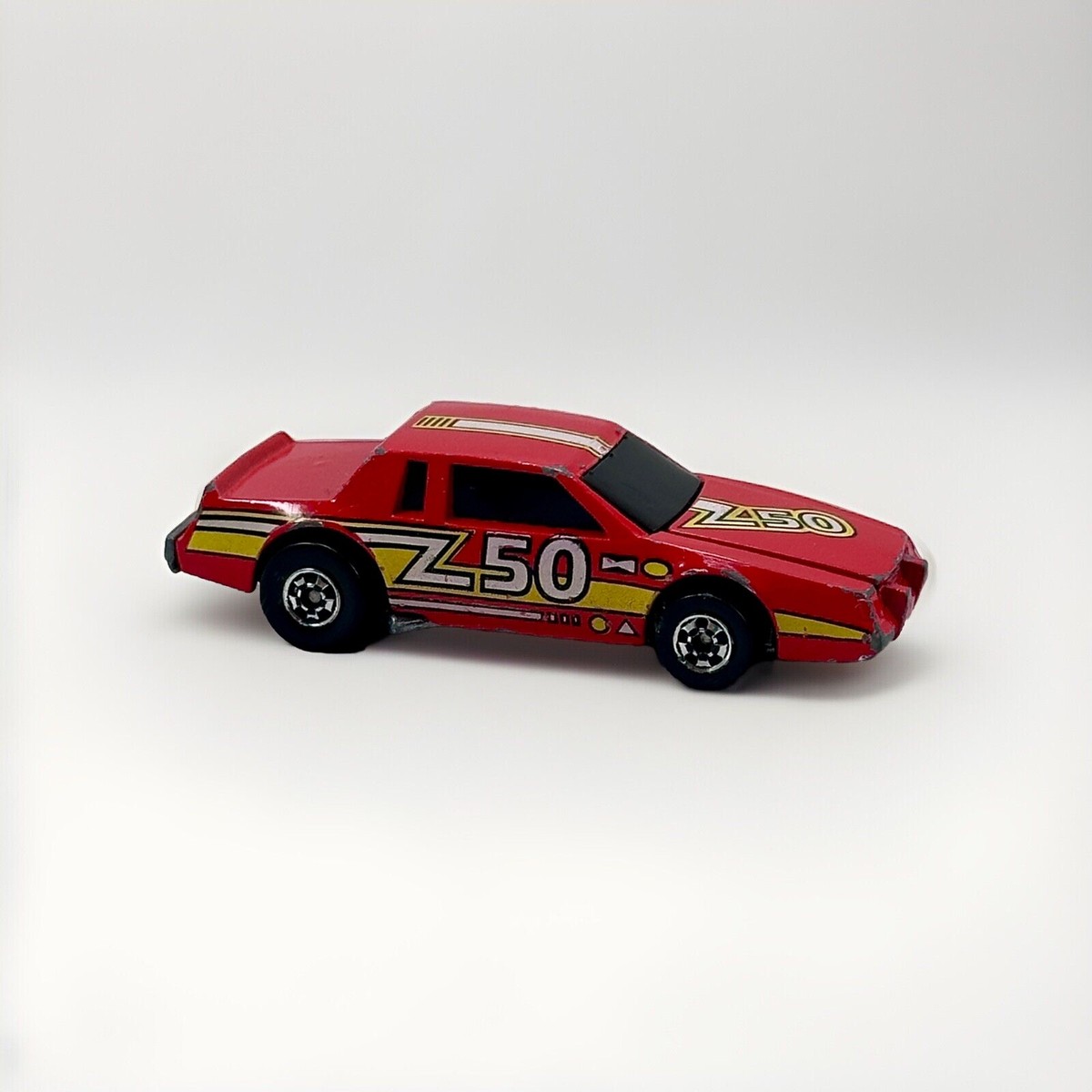 HOTWHEELS CRACK UPS HOOD BASHER RED BUICK REGAL Z50 1984