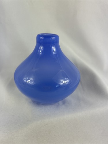 Mini Vase Set Of 2 4” Periwinkle Blue Glass Vintage MCM - Picture 3 of 9