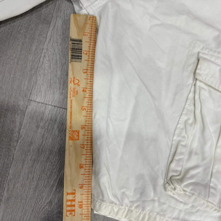 Levi’s Men’s Cargo Shorts W33 White Cotton Utility Pockets - Image 4 of 4