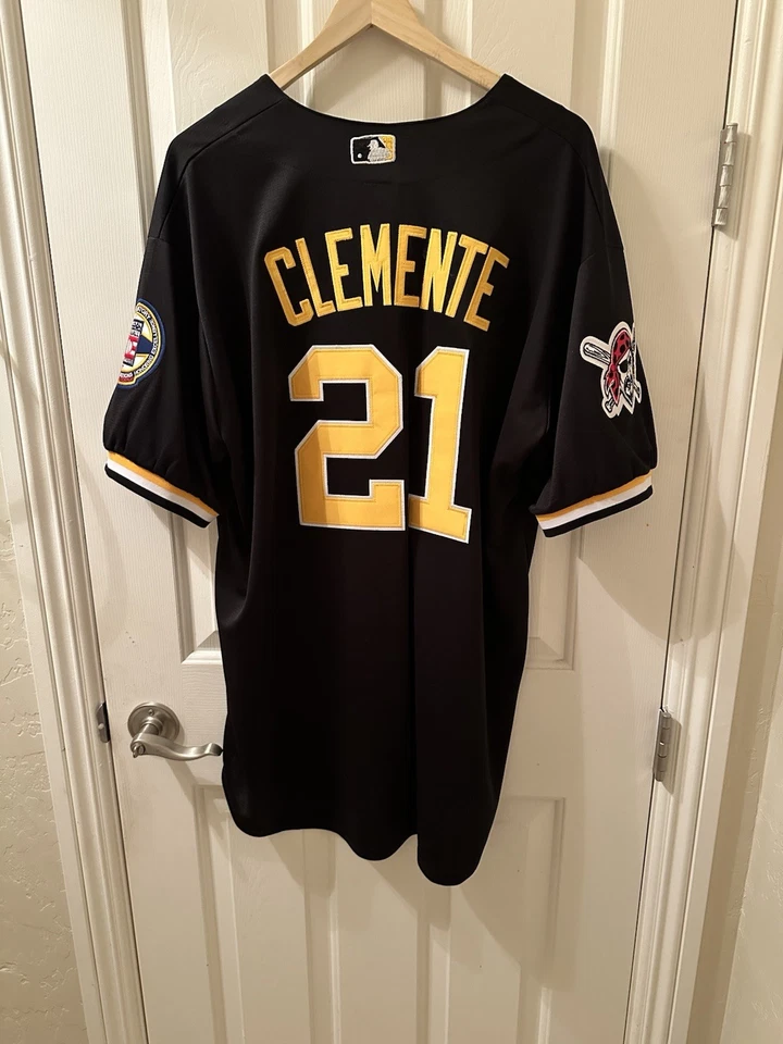 Roberto Clemente Mitchell And Ness New/Wtags Black Pirates Jersey Size 48 USA - Image 2 of 4