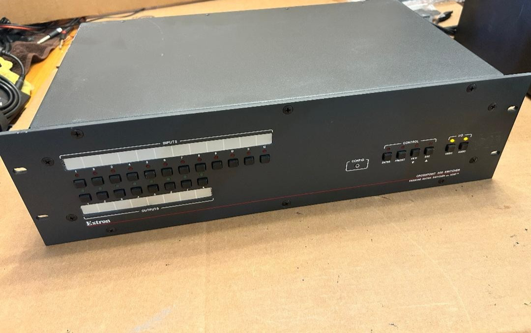 Extron Crosspoint 300 Switcher Wideband Matrix + ADSP 60-219-16 XPT 300 84 HVA