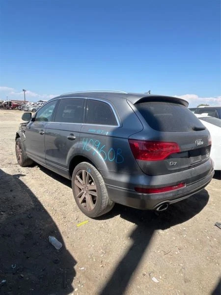 REPOSACABEZAS TRASERO IZQUIERDO NEGRO 4L0883901B1C3 2014 AUDI Q7 AUDI Foto 3 de 4
