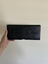 Tory Burch Black Long Wallet for Women with Logo Accents, Solid Pattern