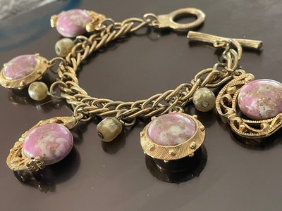 Vintage bracelet purple pearl Art Glass Beaded Gold tone toggle crescent moon 7 