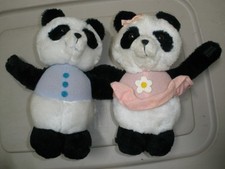 Vintage 1980 Dakin Hugging Panda Bears Plush 9" SU70E 