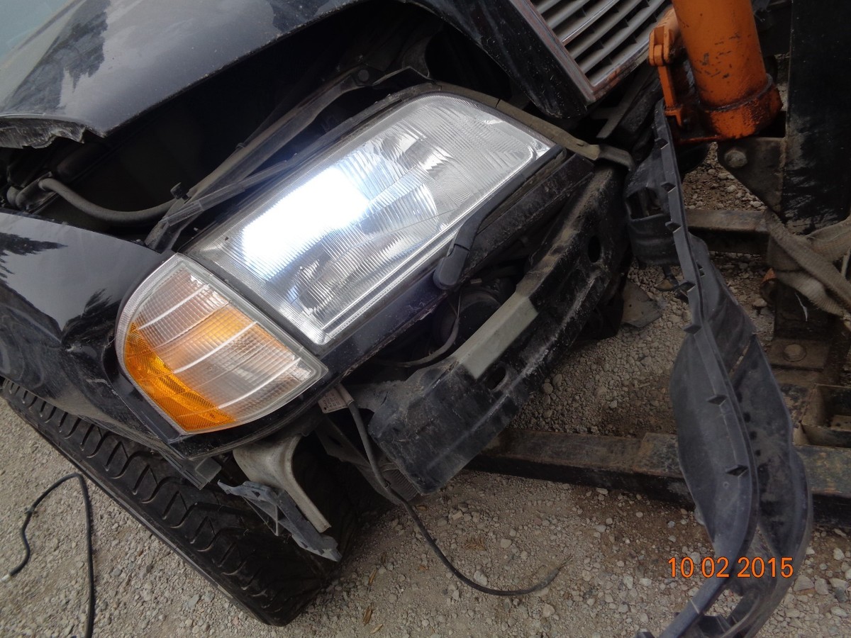 1998-2000 Mercedes-Benz W202 C43 C36 AMG C240 C230 xenon HID