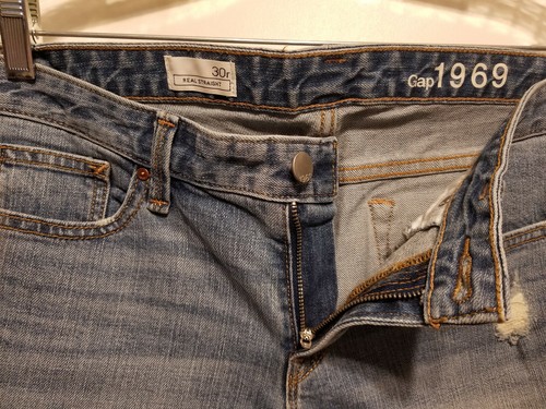 GAP 1969 Destruido Raw-Edge Real Recto Skimmer Jeans, Azul Claro Lavado Talla 30 - Imagen 10 de 12