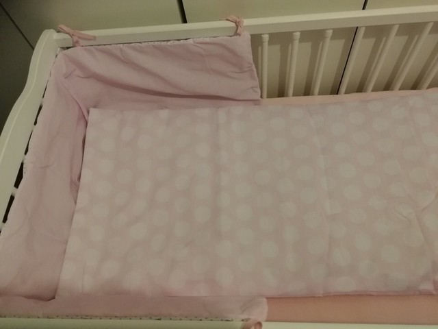 cot bumper and bedding set
