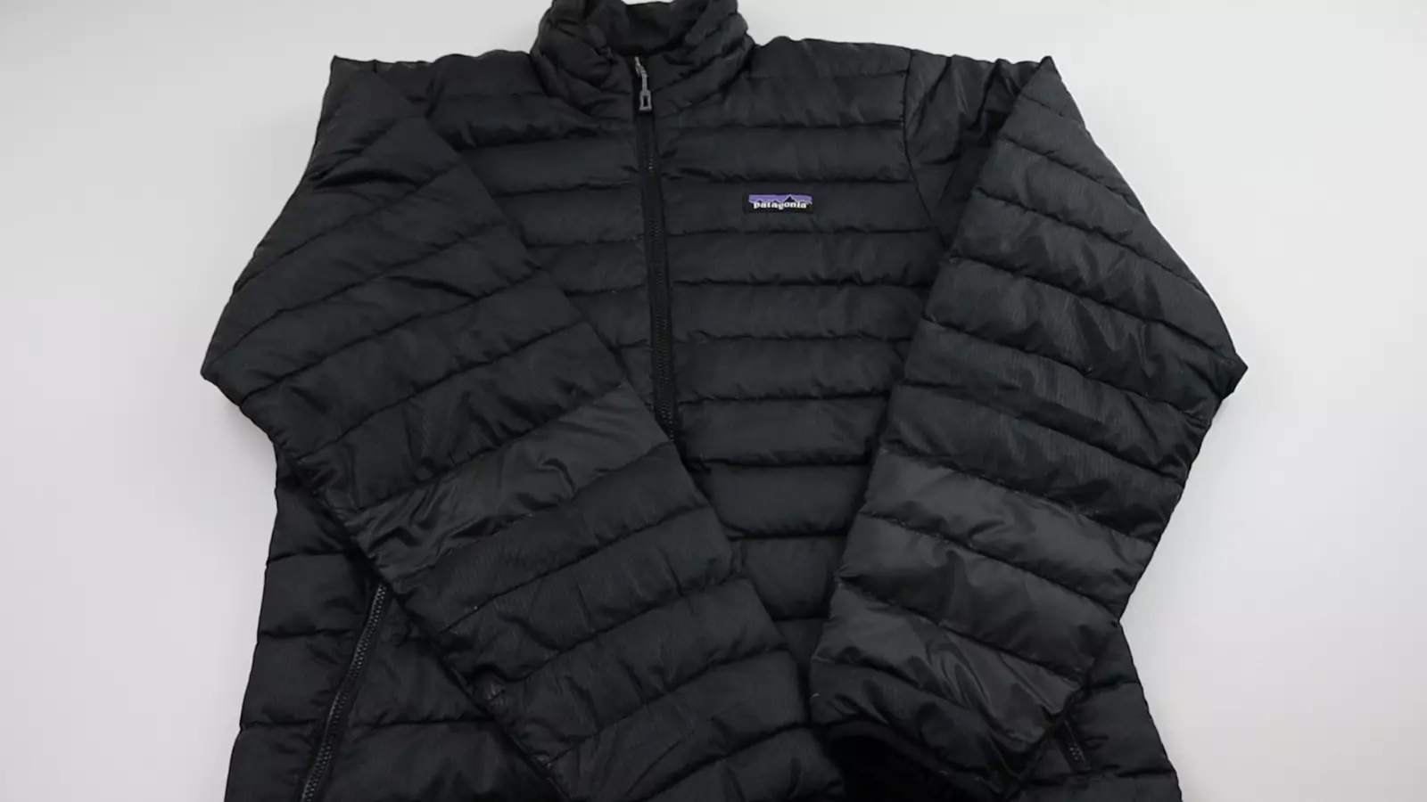patagonia down sweater puffer insulated quilted full zip jacket